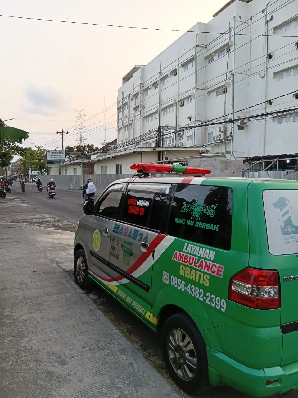Dokumentasi kegiatan Ambulance NU Berbah: Antar Pasien Hemodialisa RS Nur Hidayah — Morobangun, Jogotirto